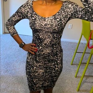 Low back Dress Print!!